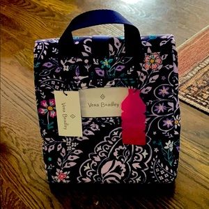 Vera Bradley Lunch Box. NWT.